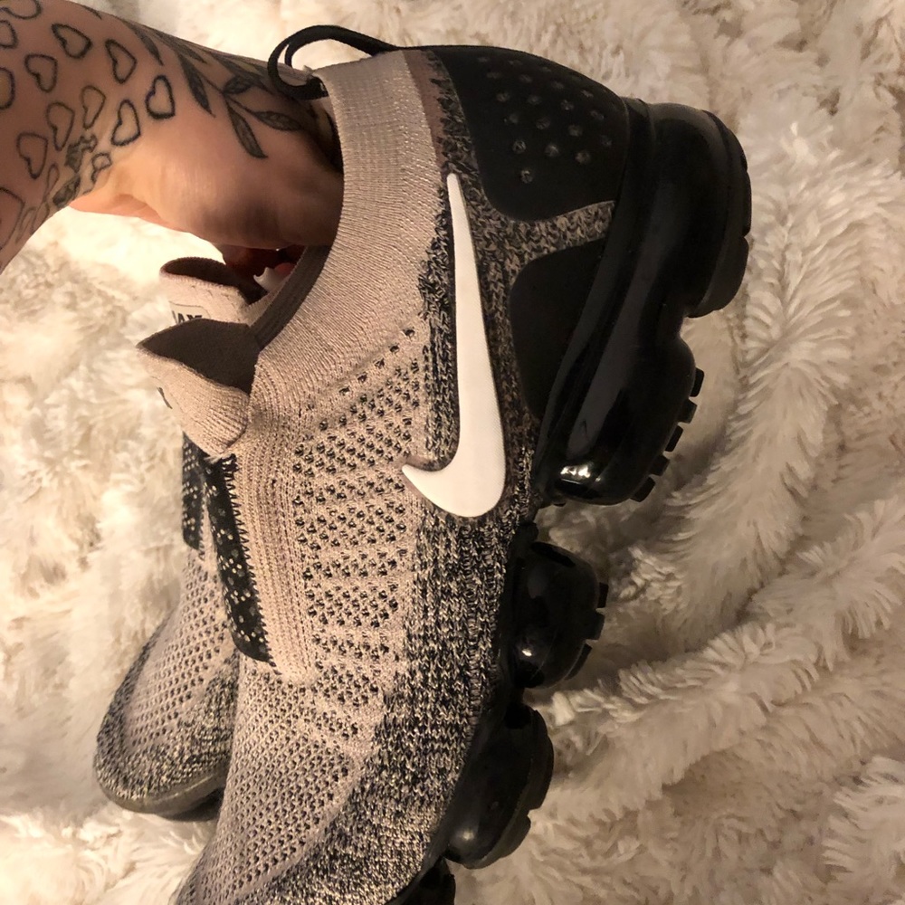 Nike Vapormax Moc 2 ‘Moon Particle’